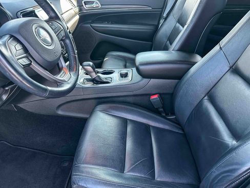 Used 2020 Jeep Grand Cherokee Limited AWD/4WD image 13