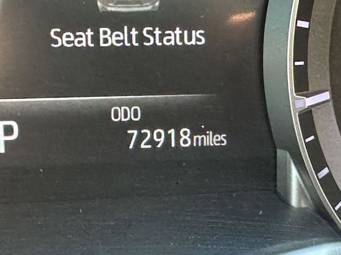 Used 2022 Toyota Highlander Platinum image 14