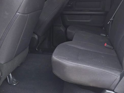 Used 2018 RAM 1500 Express w/ Express Value Package RWD image 17