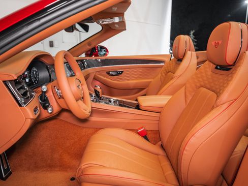 Used 2025 Bentley Continental GT Speed image 19