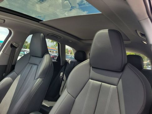 Used 2025 Audi Q5 Premium Plus w/ Premium Plus AWD/4WD image 16