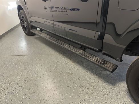 Used 2024 Ford F150 Platinum image 32