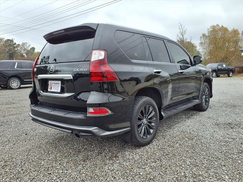 Used 2022 Lexus GX 460 Premium w/ Accessory Package image 5