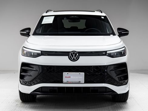 Used 2025 Volkswagen Tiguan SE R-Line AWD/4WD image 28