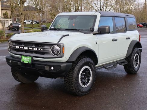 Used 2023 Ford Bronco Big Bend w/ Sasquatch Package image 12