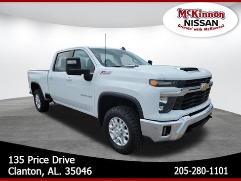 Used 2024 Chevrolet Silverado 2500 LT AWD/4WD image 1