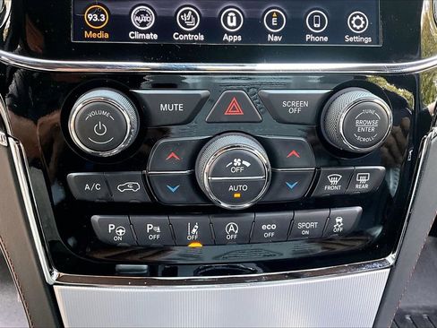 Used 2020 Jeep Grand Cherokee Summit AWD/4WD image 25