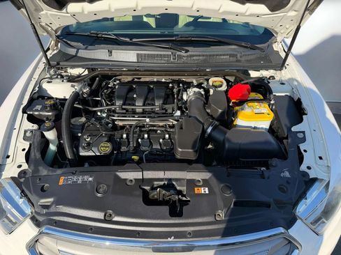 Used 2016 Ford Taurus SEL FWD image 23