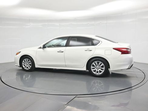 Used 2017 Nissan Altima 2.5 S w/ Power Driver Seat Package image 7