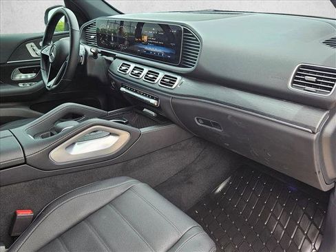 Used 2025 Mercedes-Benz GLE 450e 4MATIC image 23