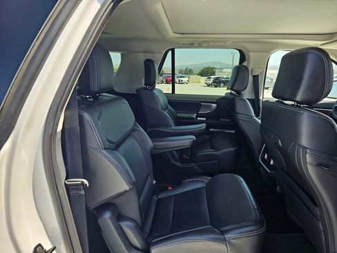 Used 2025 Ford Expedition Max Platinum AWD/4WD image 12