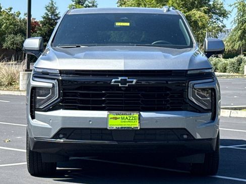 Used 2025 Chevrolet Suburban RST RWD image 7