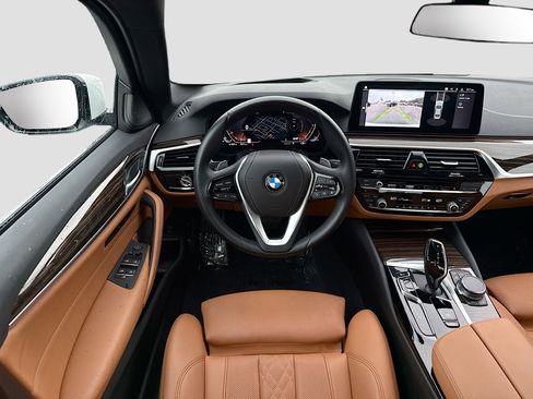 Used 2023 BMW 530i w/ Premium Package RWD image 17