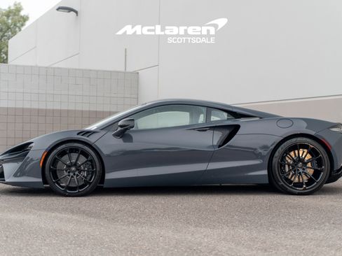 New 2026 McLaren Artura RWD image 4