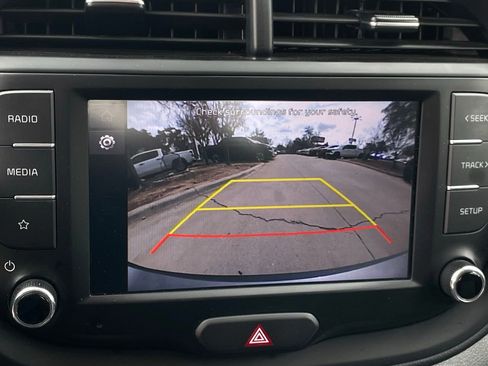 Used 2024 Kia Soul LX w/ Option Group 015 image 17