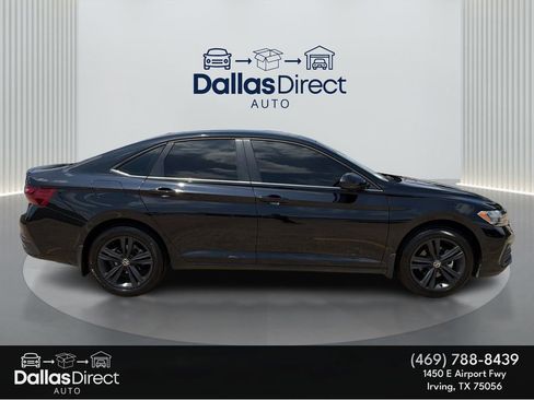 Used 2024 Volkswagen Jetta SE w/ Panoramic Sunroof Package FWD image 5