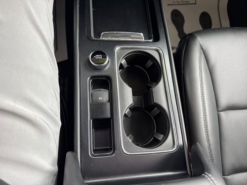 Used 2023 Lincoln Corsair AWD w/ Equipment Group 101A image 29