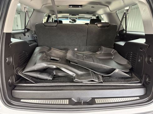 Used 2017 Chevrolet Suburban Premier image 31