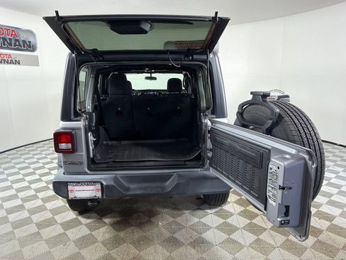 Used 2021 Jeep Wrangler Unlimited Sport AWD/4WD image 18