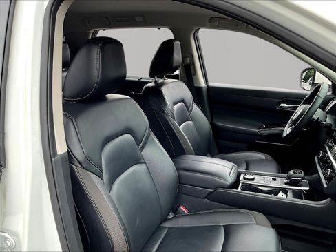 Certified 2024 Nissan Pathfinder SL AWD/4WD image 29