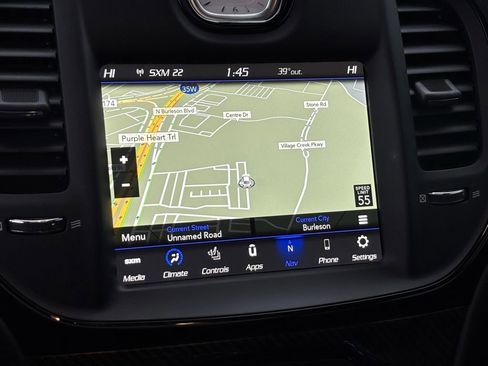 Used 2023 Chrysler 300 C image 15