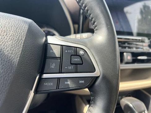 Used 2022 Toyota Highlander Platinum AWD/4WD image 21