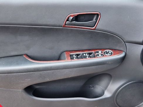 Used 2010 Hyundai Elantra GLS FWD image 22