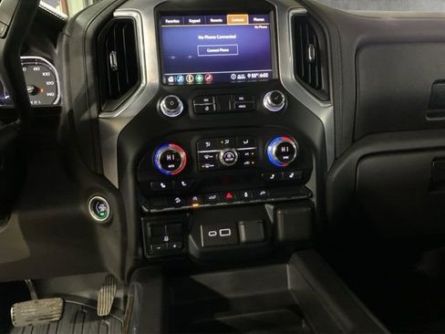 Used 2020 GMC Sierra 1500 Elevation w/ Elevation Value Package image 9