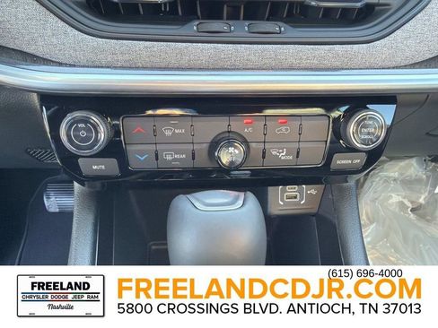 New 2026 Jeep Compass Latitude AWD/4WD image 29