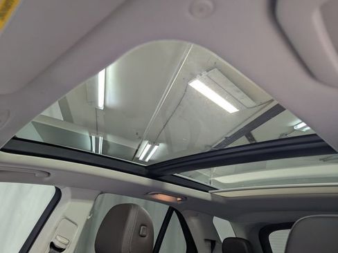 Used 2020 Mercedes-Benz GLE 350 w/ Premium Package image 13