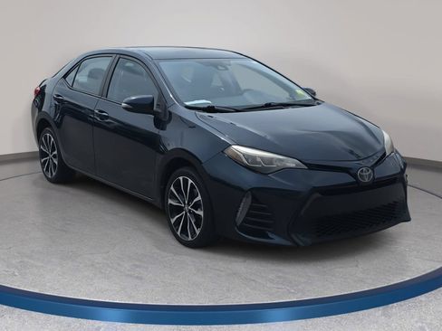 Used 2018 Toyota Corolla SE FWD image 3