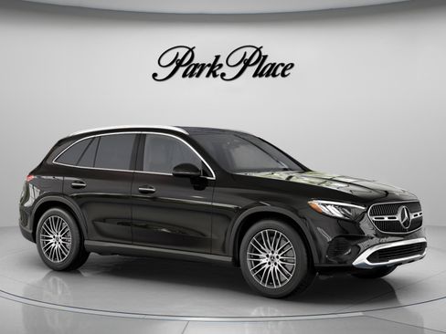 Used 2026 Mercedes-Benz GLC 300 image 31