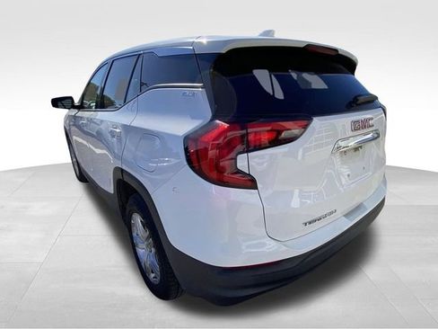 Used 2020 GMC Terrain SLE FWD image 8