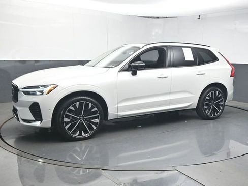 Used 2026 Volvo XC60 B5 Ultra w/ Protection Package Premier AWD/4WD image 4