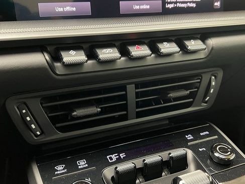 Certified 2025 Porsche 911 Carrera image 12