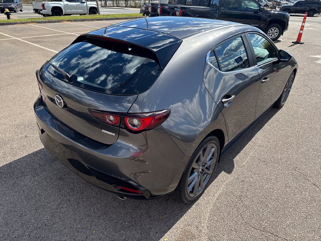 Used 2022 MAZDA MAZDA3 s FWD image 8