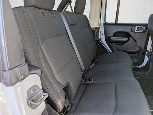 Used 2018 Jeep Wrangler Unlimited Sport S image 29