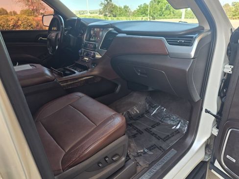 Used 2015 Chevrolet Suburban LTZ AWD/4WD image 28