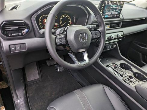 New 2025 Honda Pilot EX-L image 3