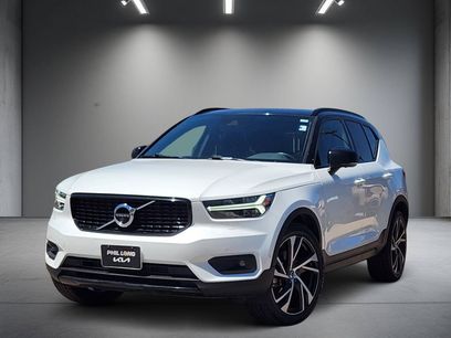 Used 2021 Volvo XC40 T5 R-Design w/ Advanced Package