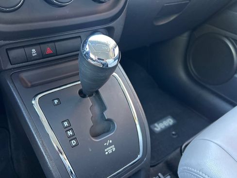 Used 2014 Jeep Patriot Sport w/ Power Value Group AWD/4WD image 11