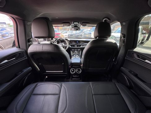 Used 2022 Alfa Romeo Stelvio Sprint image 10