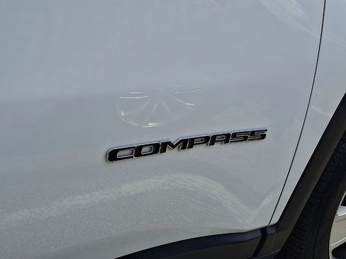 Certified 2022 Jeep Compass Latitude image 14