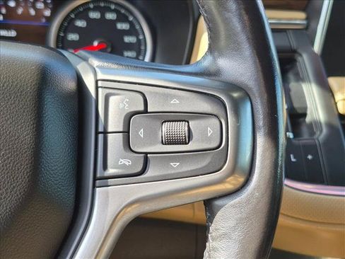 Used 2021 Chevrolet Tahoe Premier w/ Premium Package AWD/4WD image 12