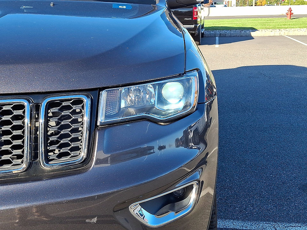 Used 2020 Jeep Grand Cherokee Limited AWD/4WD image 34