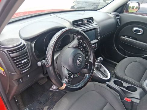 Used 2019 Kia Soul + FWD image 12