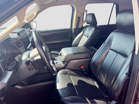 Used 2024 Ford Expedition XLT AWD/4WD image 22