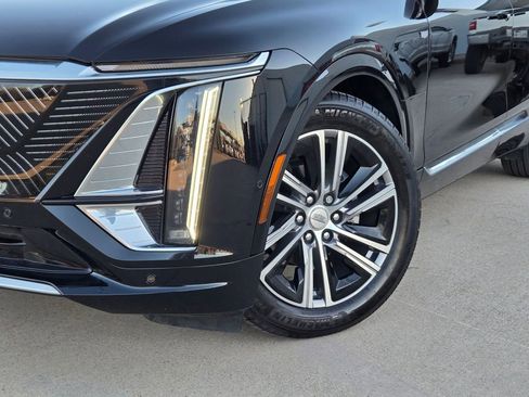 Certified 2024 Cadillac Lyriq Luxury w/ Nappa Leather Package image 7