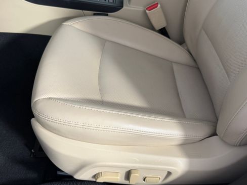 Used 2017 Subaru Outback 2.5i Limited image 13