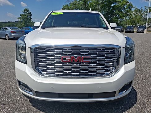 Used 2019 GMC Yukon Denali w/ Open Road Package AWD/4WD image 2